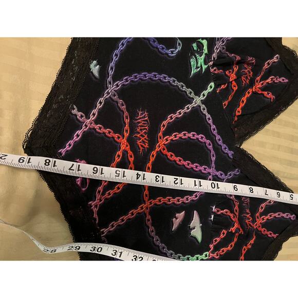 Swixxz crop tank top chain skull graphics lace accent Y2K Goth baby doll large - Picture 7 of 8